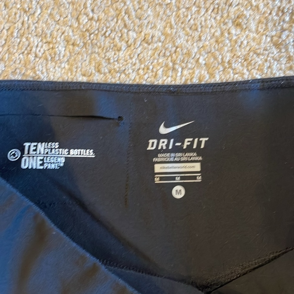 Women’s Nike dri-fit leggings black - Picture 2 of 2